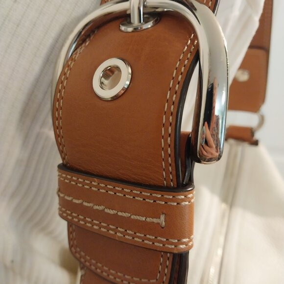 3470 Coach Soho White Pebble Leather Hobo Bag Ko851-F13108. - Picture 6 of 12